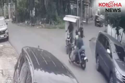 Apes Maling Berjaket Ojol di Medan Tabrak Becak