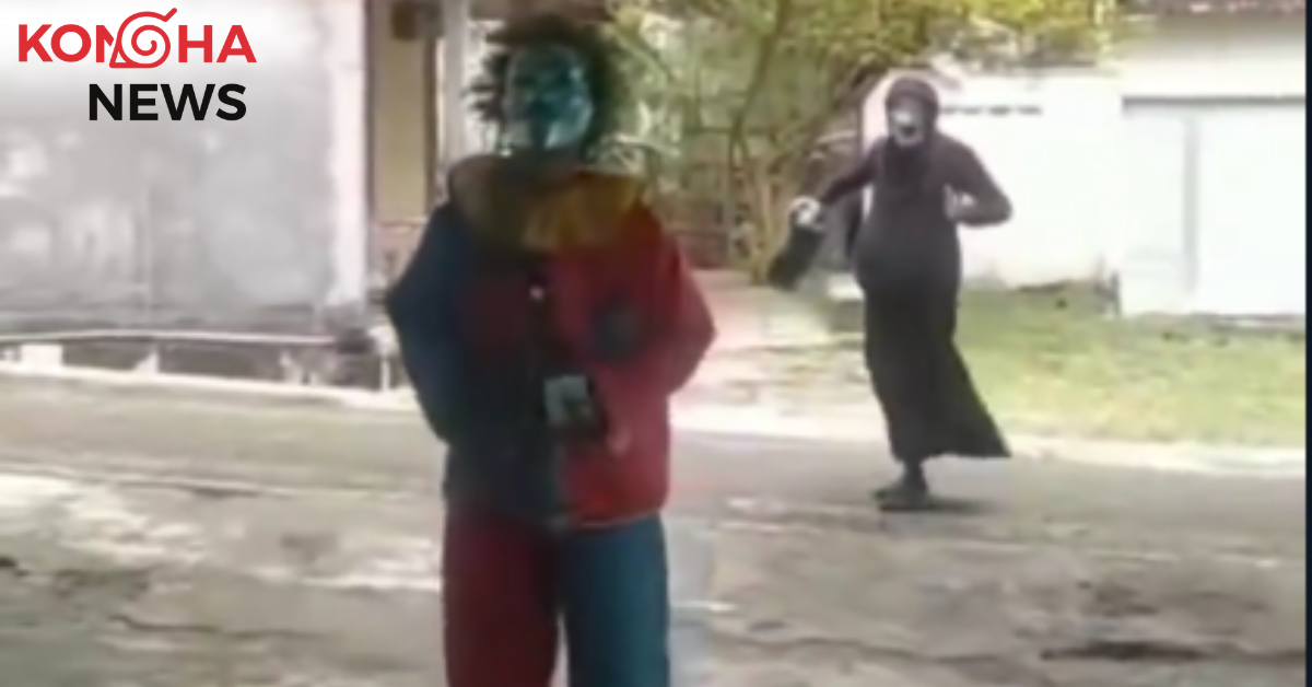 Maling Motor Diduga Menyamar Jadi Badut, Aksinya Terekam CCTV di Lamongan